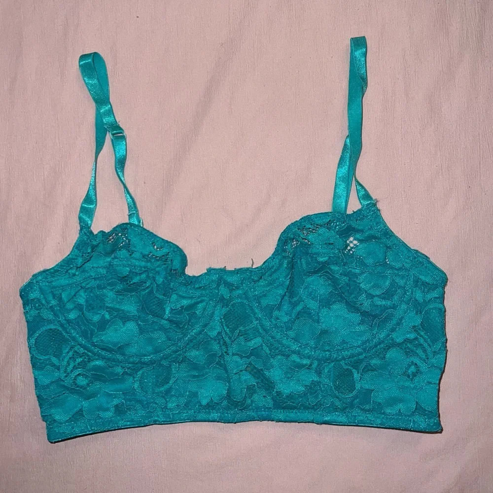 Forever 21 Teal Lace Bralette Size S